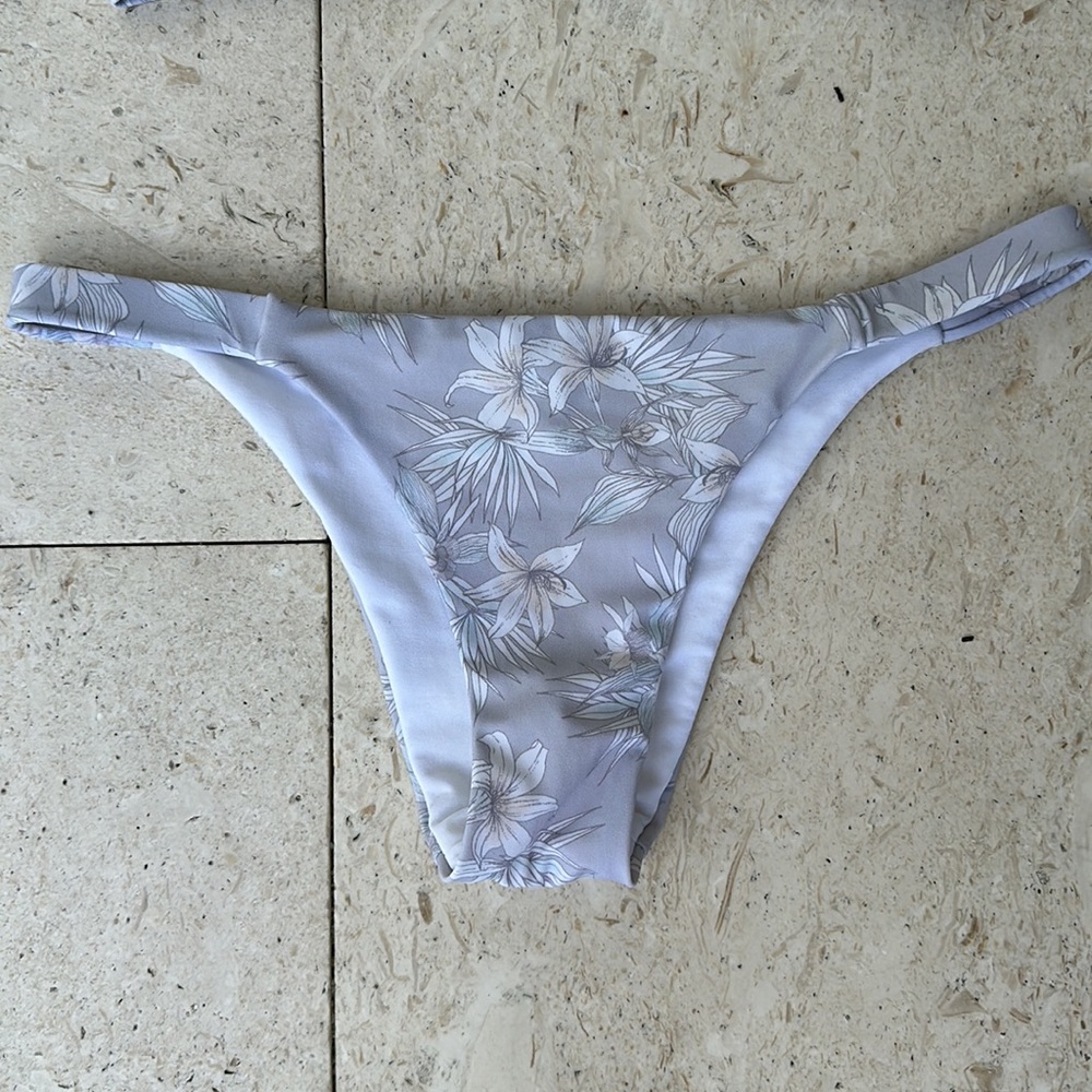 LA Hearts Bikini Set Size:XS - Picture 3 of 3